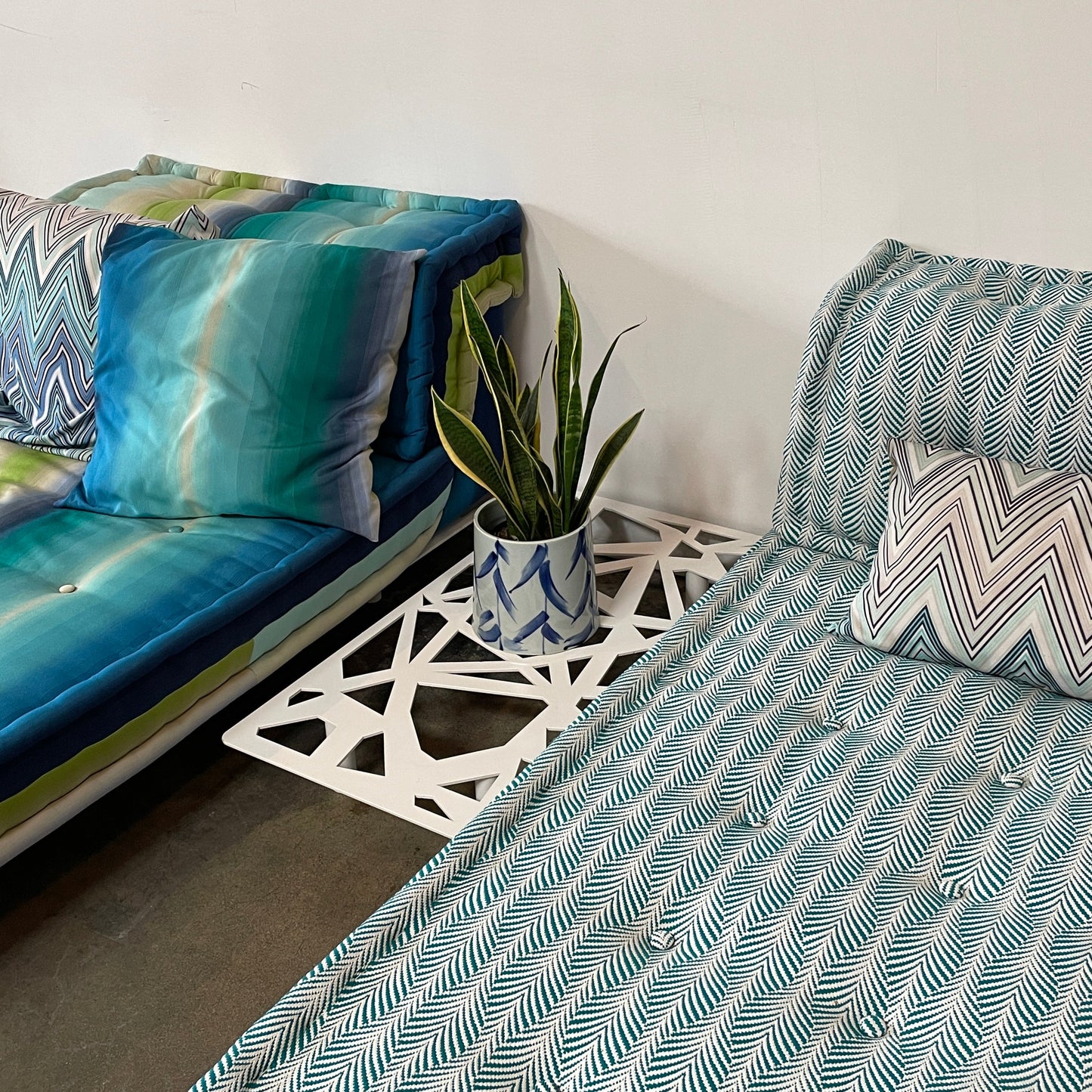 Chaise longue d'extérieur Mah Jong Roche Bobois