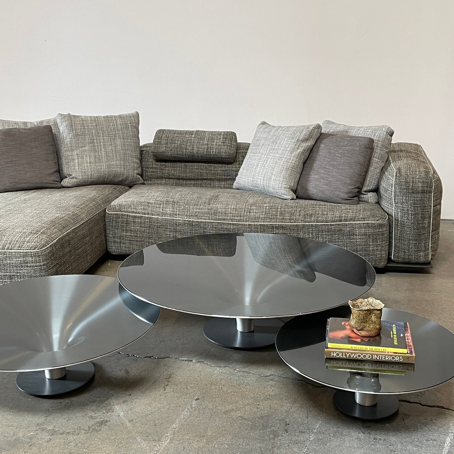 Tables Cocktail Ovni Roche Bobois (toutes en attente)
