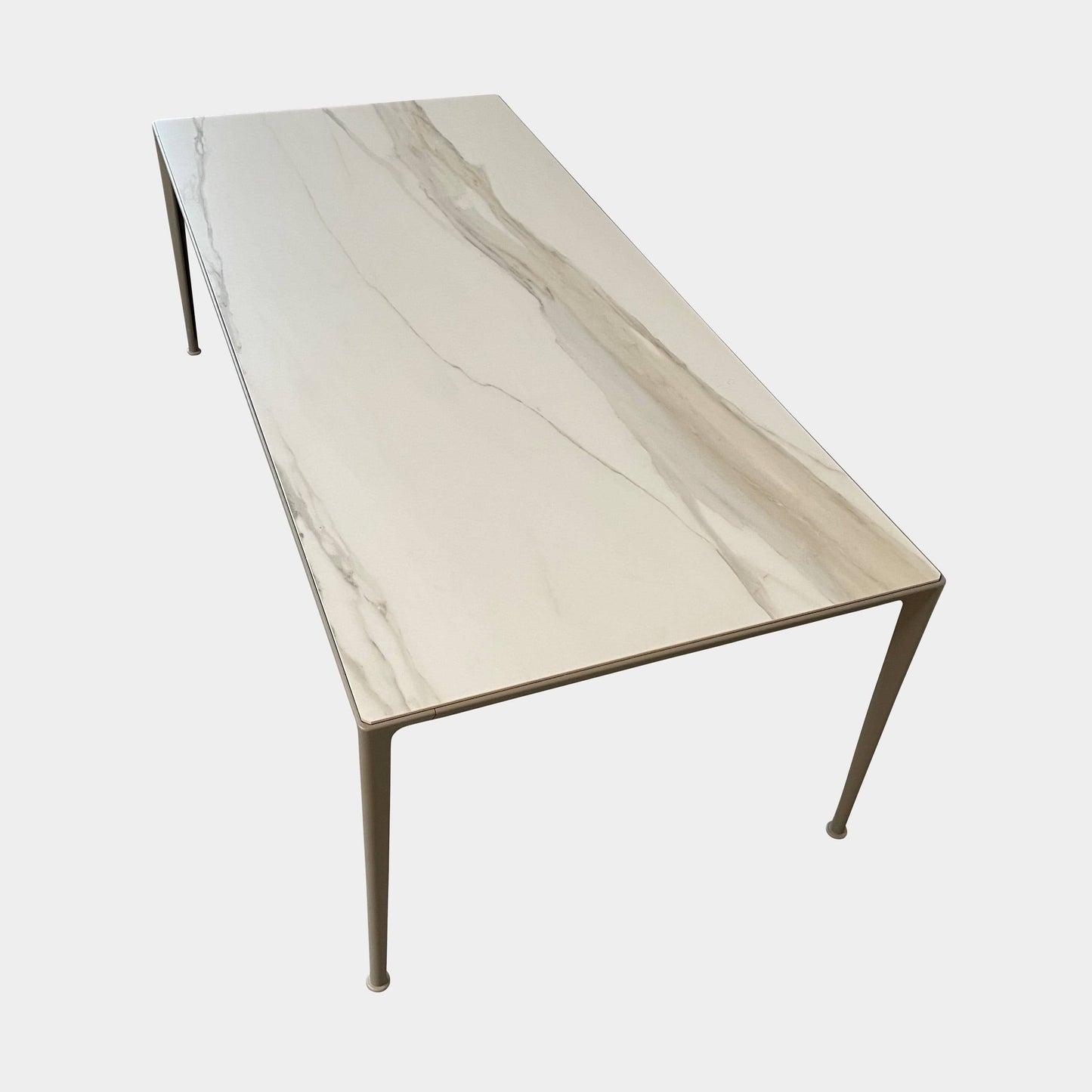 Table à manger d'extérieur Mirto de B&amp;B Italia