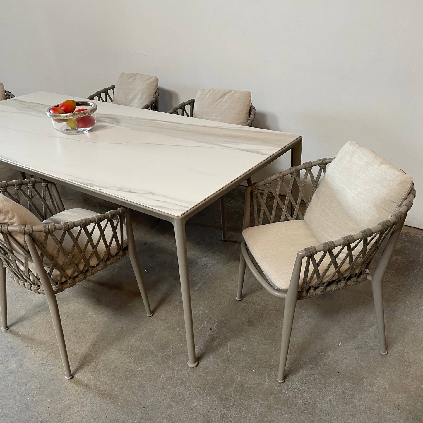 Table à manger d'extérieur Mirto de B&amp;B Italia