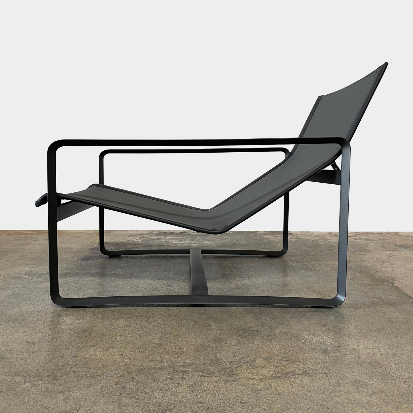 Chaise longue d'extérieur Neutra