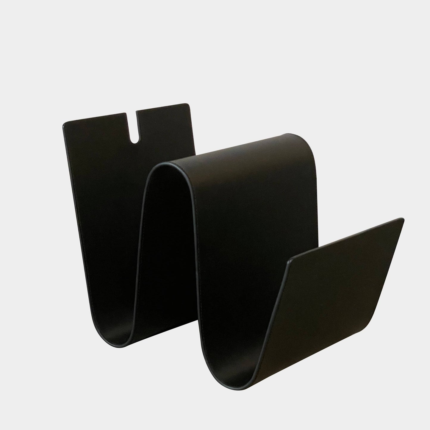 Porte-revues en cuir noir