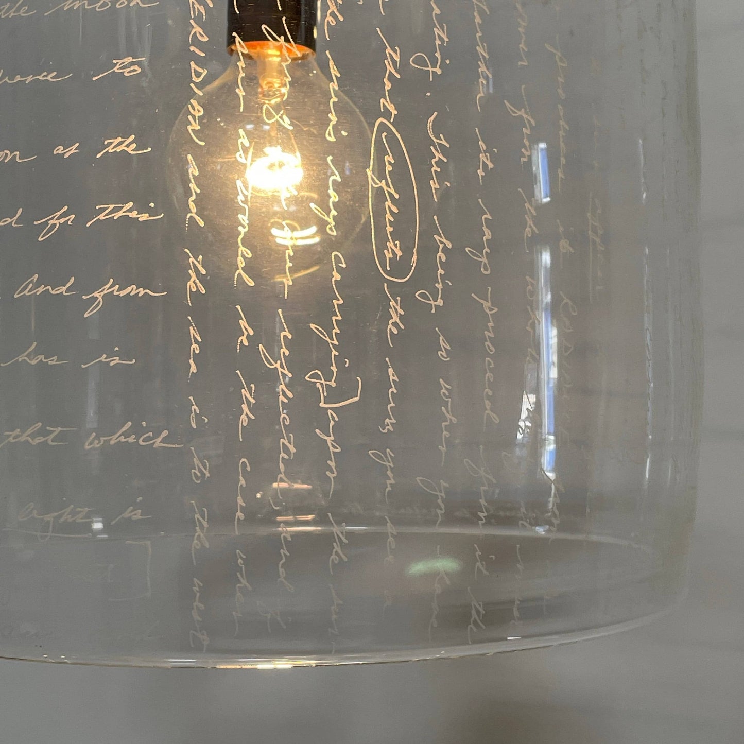 Pendentif mot Alison Berger