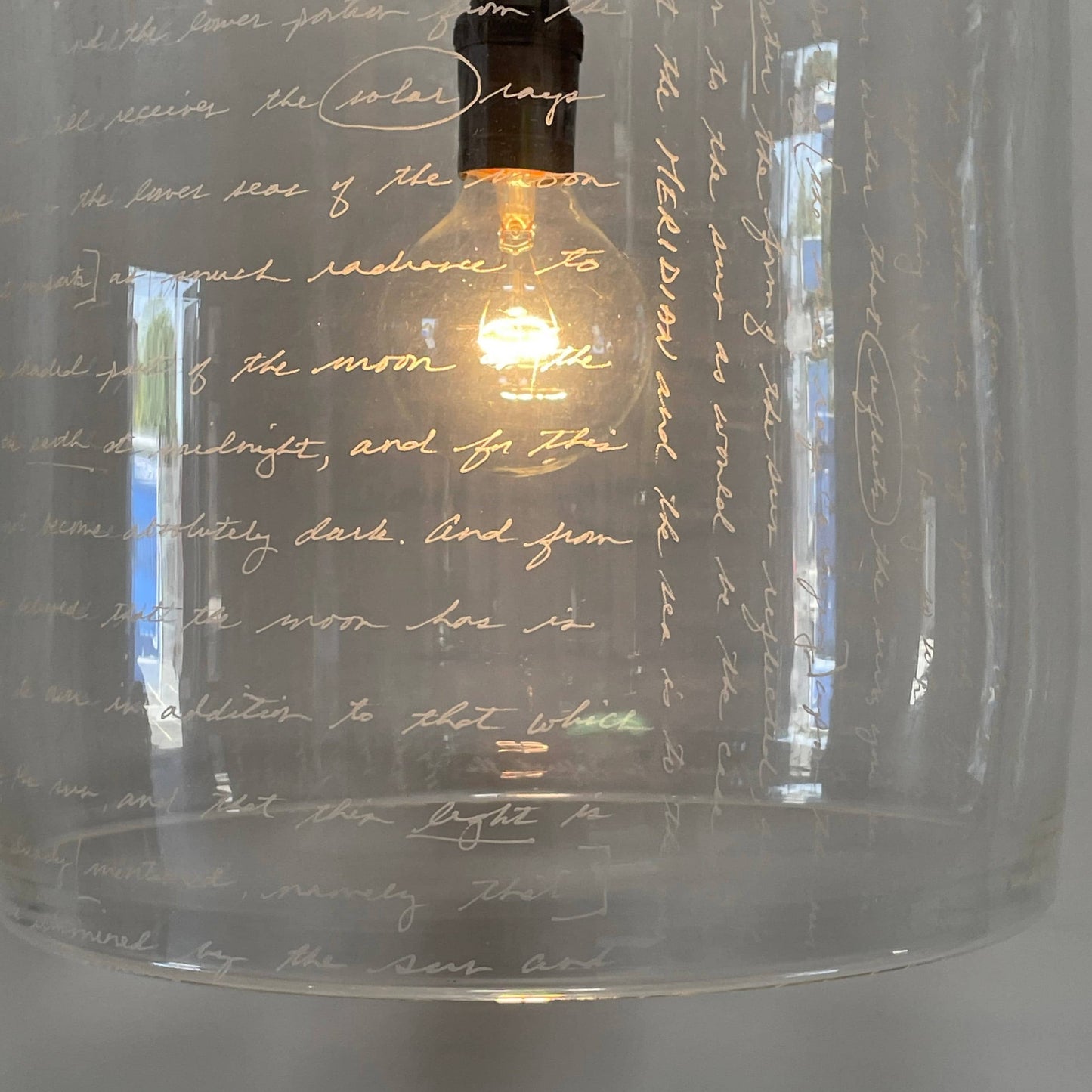 Pendentif mot Alison Berger