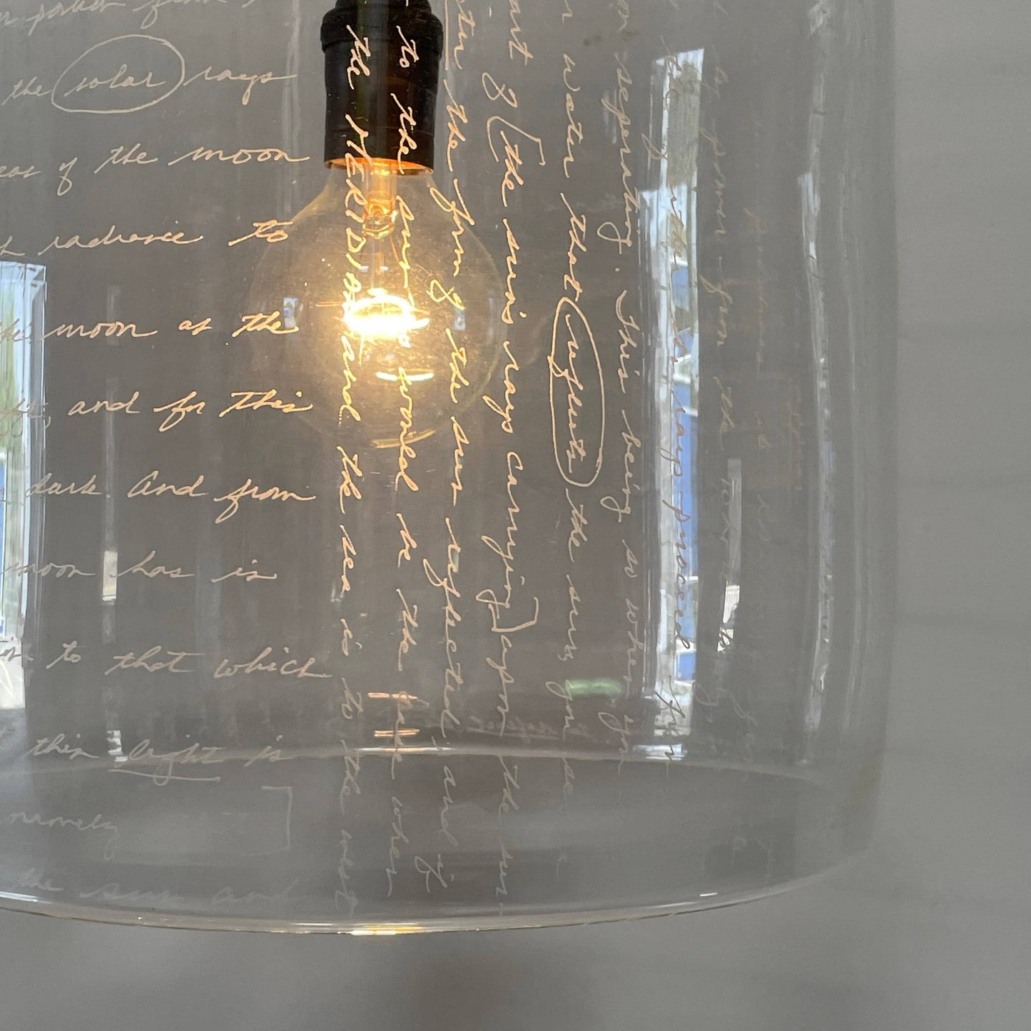 Pendentif mot Alison Berger