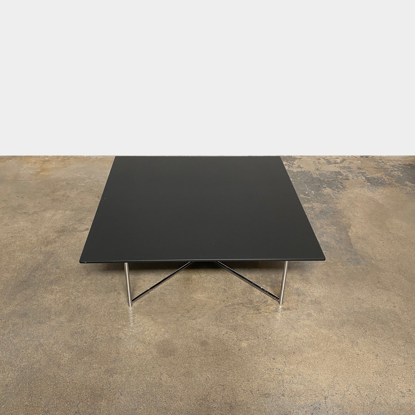 Table basse en verre noir 