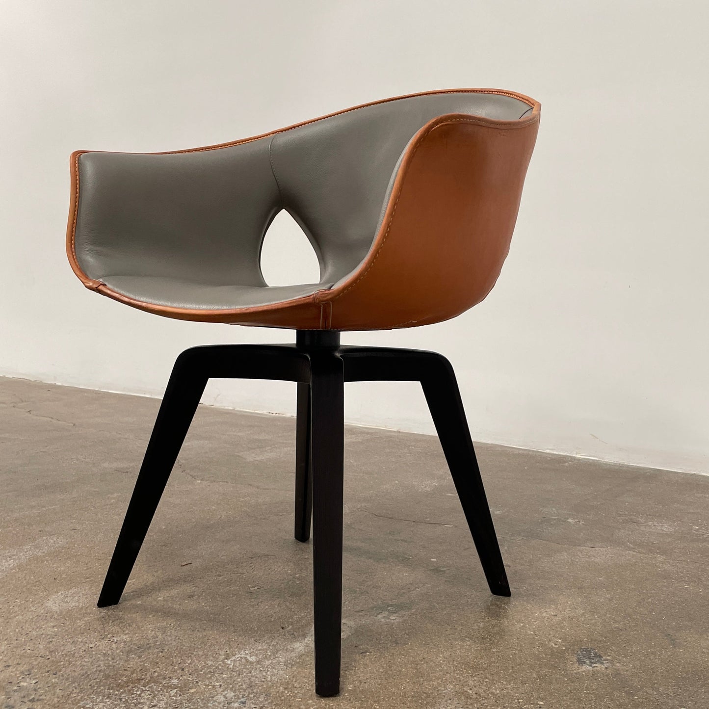 Poltrona Frau Petite chaise gingembre